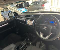 2018 Toyota Hilux 2.4 GD-6 Raider 4x4 Manual P/u D/c - 9/10